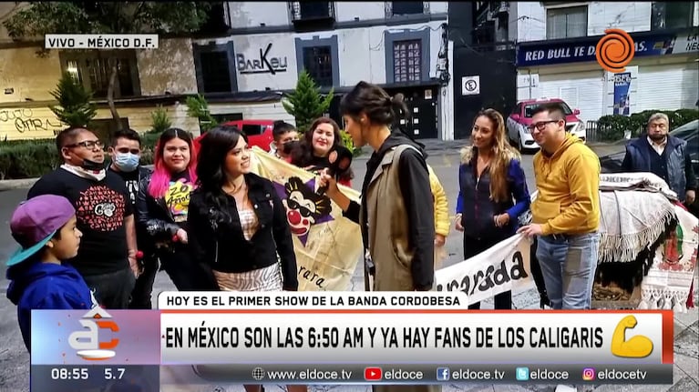 Fanáticos mexicanos fueron a saludar a Los Caligaris al hotel