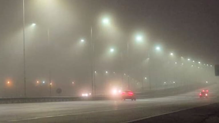 Amanecer bajo la niebla en Córdoba