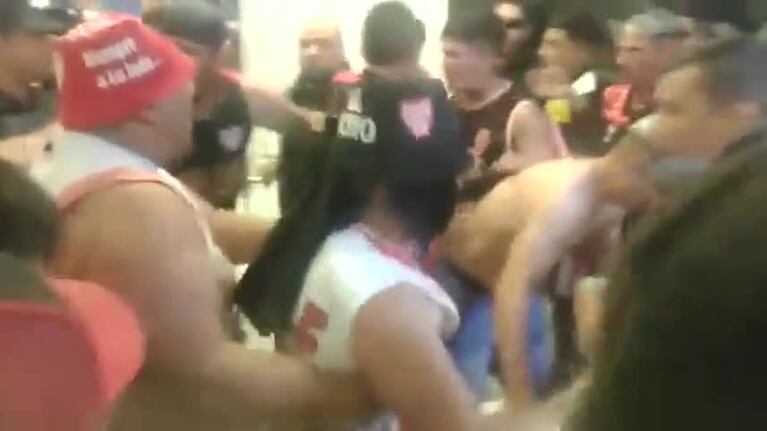 Video: incidentes en la sede de Instituto terminaron en un violento enfrentamiento