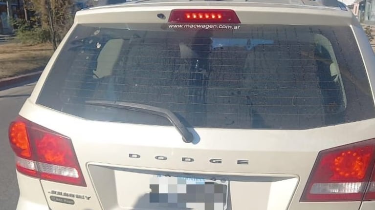 La versión del abogado del conductor que se negó a la multa de Caminera y chocó a un policía