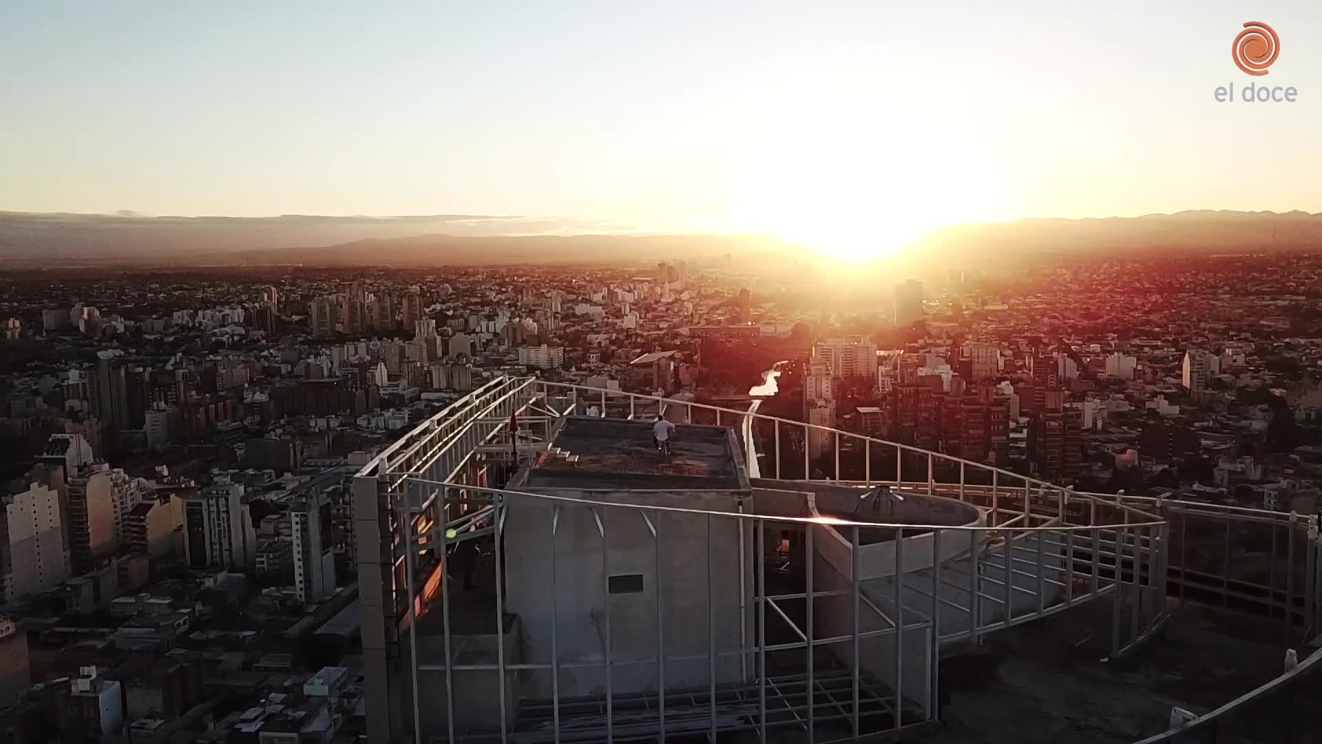 El himno nacional, desde Capitalinas