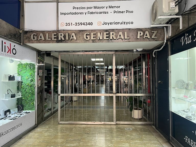 Comercios del centro, los más afectados por el paro general