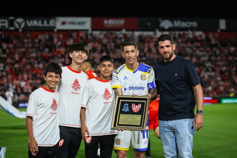 Ovación para Di María en Alta Córdoba: el Monumental se rindió ante Fideo