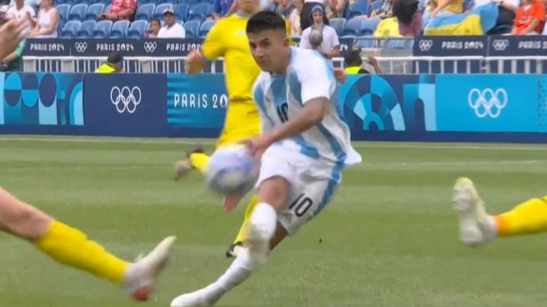 El golazo de Thiago Almada y el 1 a 0 de Argentina sobre Ucrania en los Juegos Olímpicos