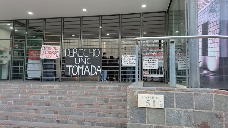 Estudiantes de Derecho de la UNC aseguran que este viernes termina la toma