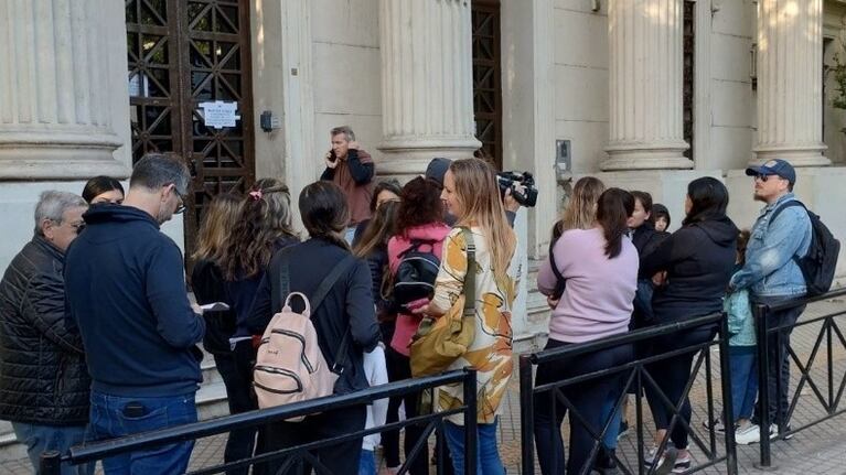 Un alumno fue mordido por una rata y suspendieron las clases: las familias denuncian invasión
