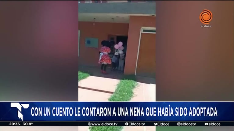 Le comunicaron que había sido adoptada con un cuento de princesas