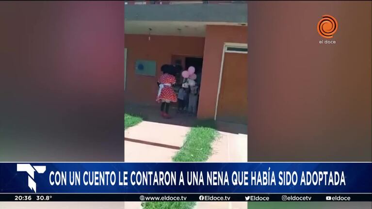 Le comunicaron que había sido adoptada con un cuento de princesas