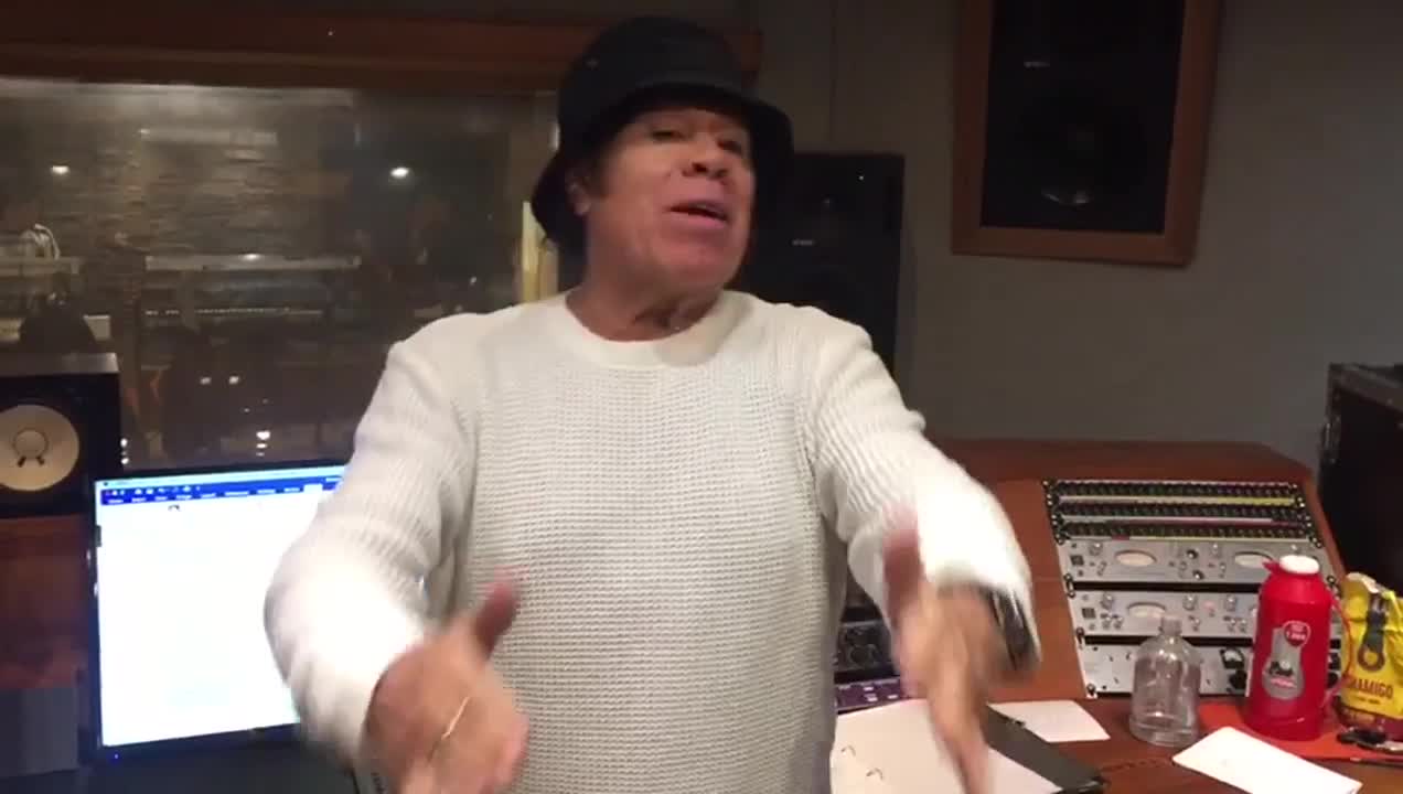 La Mona saludó a Jean Carlos por su aniversario