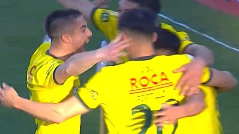 El gol de Aaron Molinas y el error de Guido Herrera para el 1 a 0 de Defensa y Justicia ante Talleres