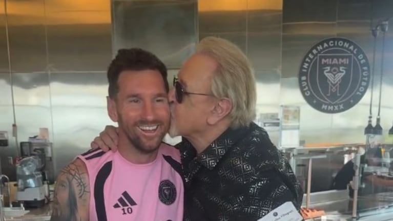 Épico encuentro entre Messi y Quico de El Chavo del 8