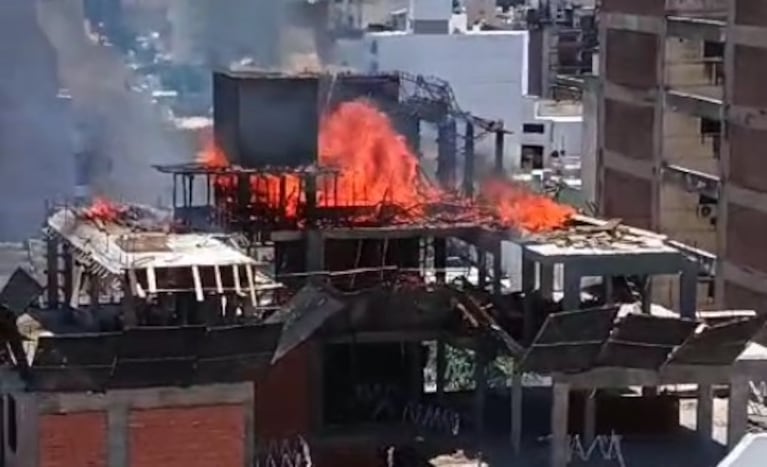 Córdoba: se incendió un edificio en pleno centro