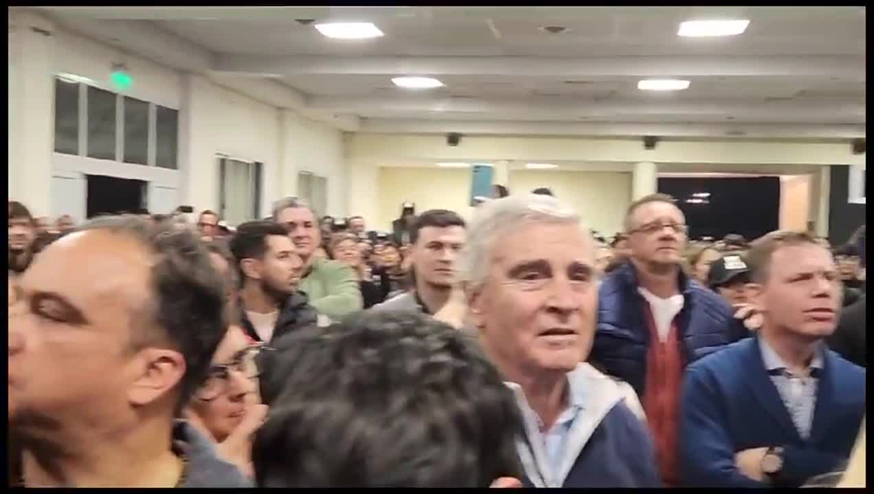 El saludo por zoom de Patricia Bullrich a Marcos Ferrer