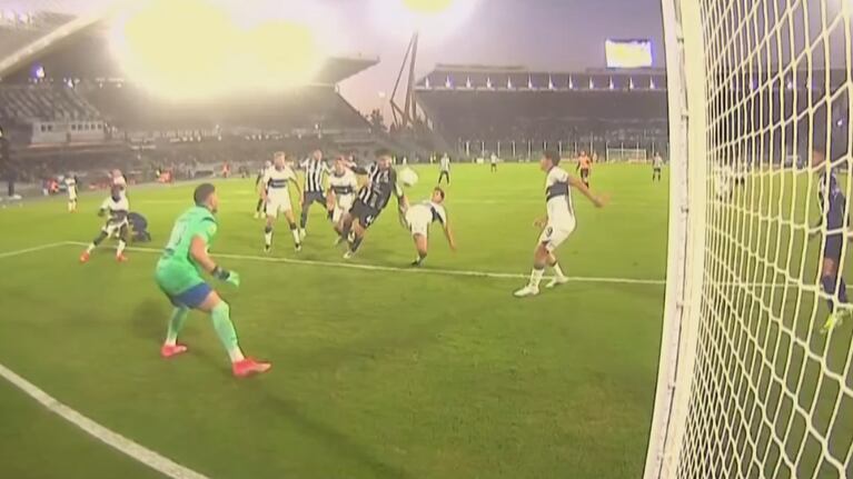 Le atajaron el penal a Bustos pero la clavó Ortegoza y Talleres gana 2 a 0