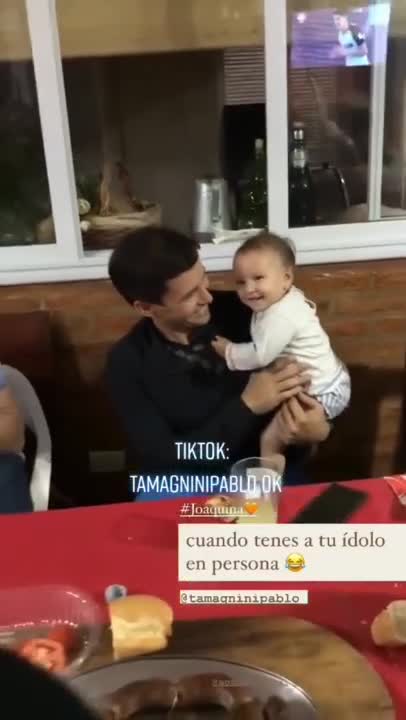 La reacción de una beba al ver a su ídolo, Pablo Tamagnini