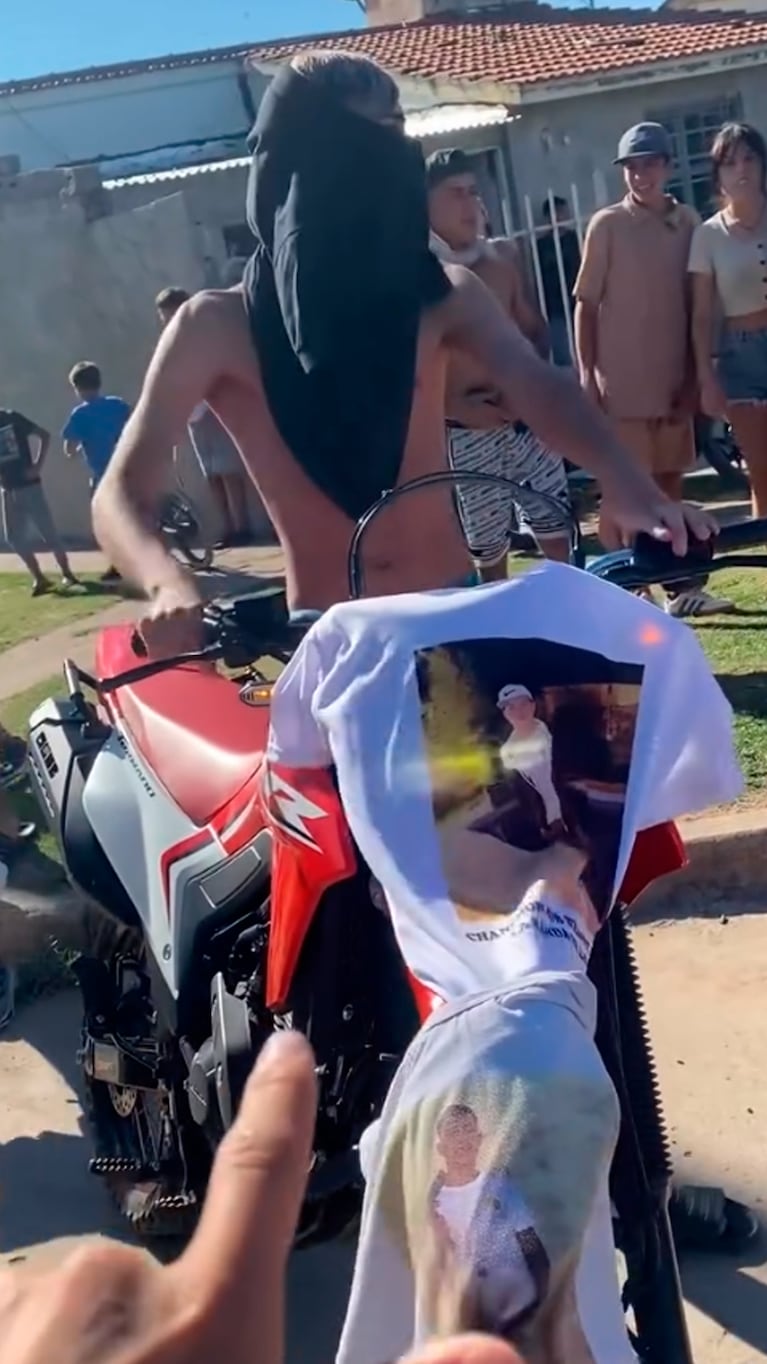 El violento “ritual” de despedida a un ladrón muerto en Río Cuarto