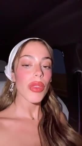 Tini mostró su nuevo look en un posteo de TikTok