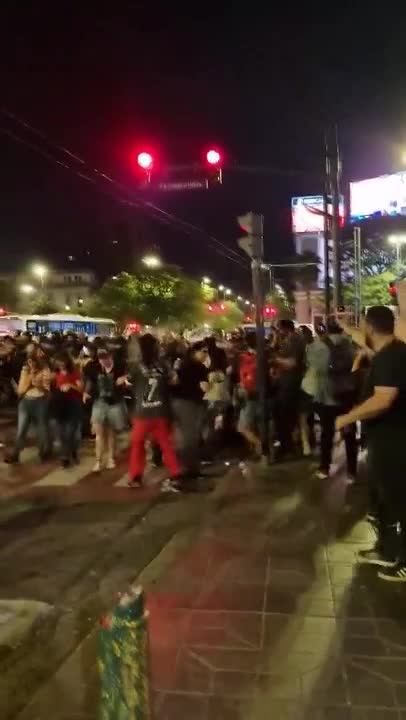 Enfrentamiento entre la Policía y manifestantes en Córdoba