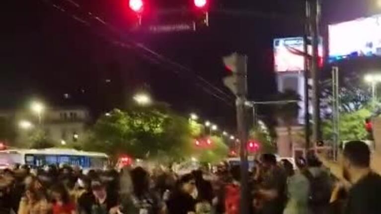 Enfrentamiento entre la Policía y manifestantes en Córdoba