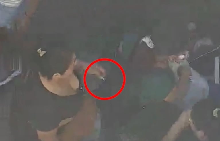 La vieron “manoteando” mochilas para robar en pleno centro de Córdoba y fue detenida