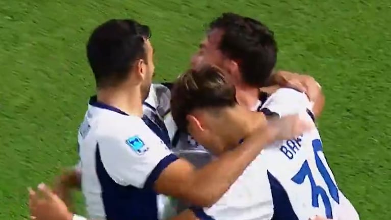 El gol de Schott de cabeza y el 1 a 1 de Talleres ante Independiente