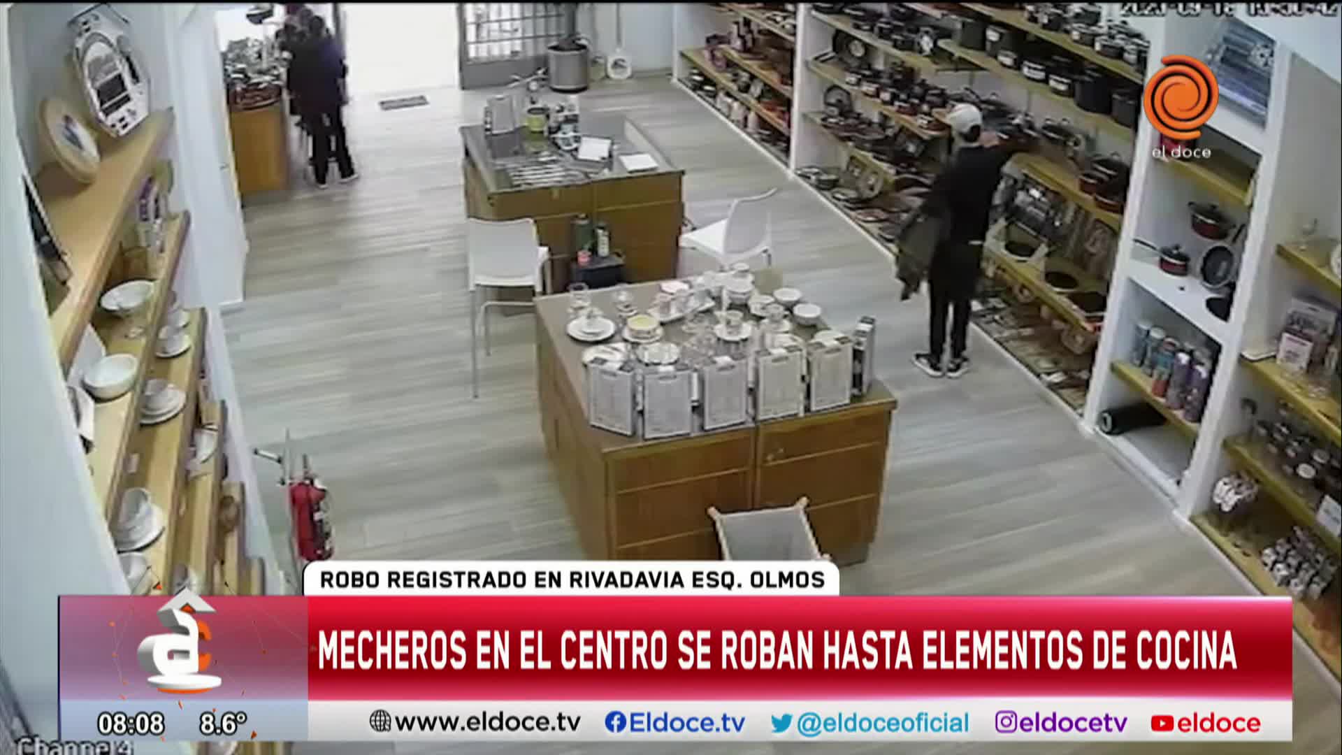 Robo en un bazar: filmaron a un mechero que se llevó cubiertos y utensilios