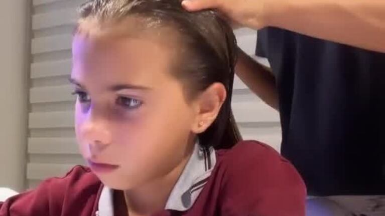 Cinthia Fernández mostró como libró a sus hijas de los piojos