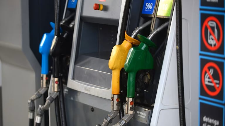 Dudas sobre el funcionamiento del autoservicio de combustible que habilitará el Gobierno