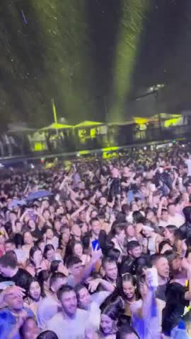 El video viral de DesaKTa2 cantando bajo la tormenta en Rio Cuarto