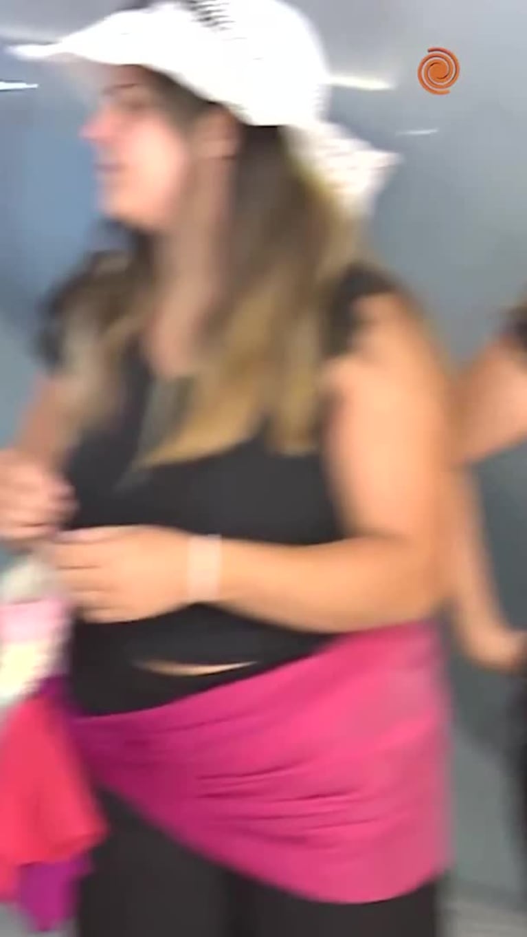 El puente de la alegría para recibir a los chicos en un cole