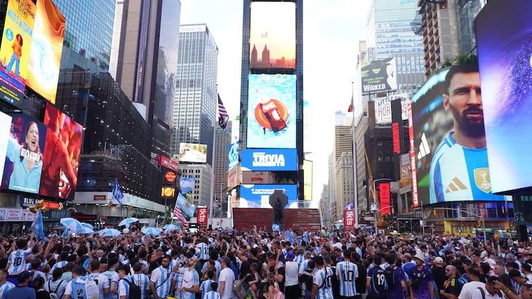 Invasión de cordobeses en el banderazo en Nueva York previo a Argentina-Canadá