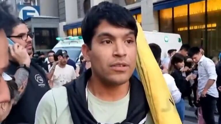 La charla del vendedor ambulante viral con El Doce el día del balotaje