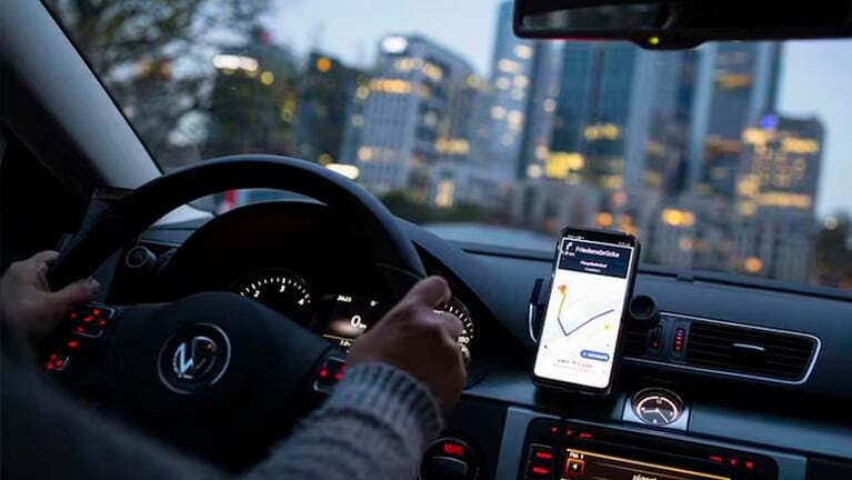 Reglamentan la ordenanza de las apps de viajes en Córdoba: las fechas de inscripción para conductores
