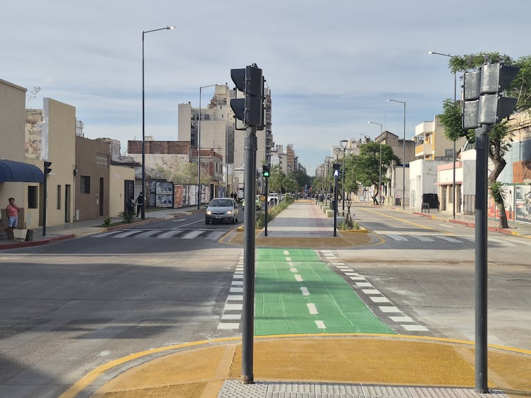 Habilitaron el último tramo de la Maipú, que ahora conecta la Plaza España con el río