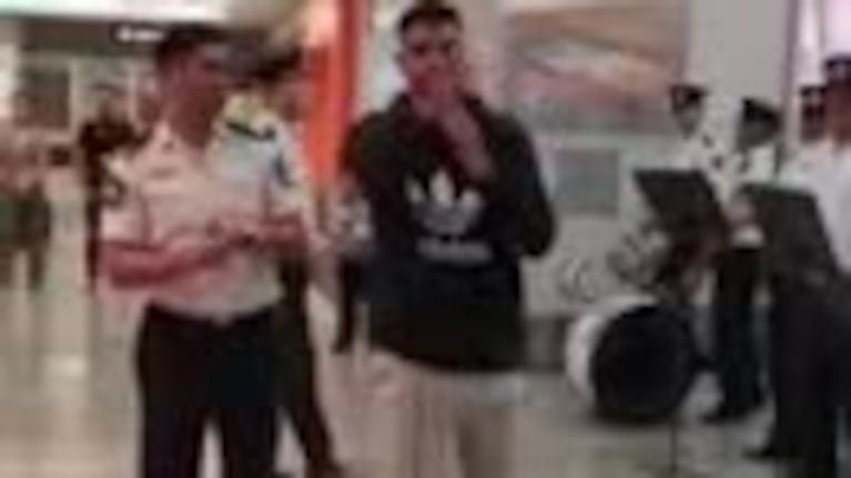 El inesperado show de Tyago Griffo en un aeropuerto