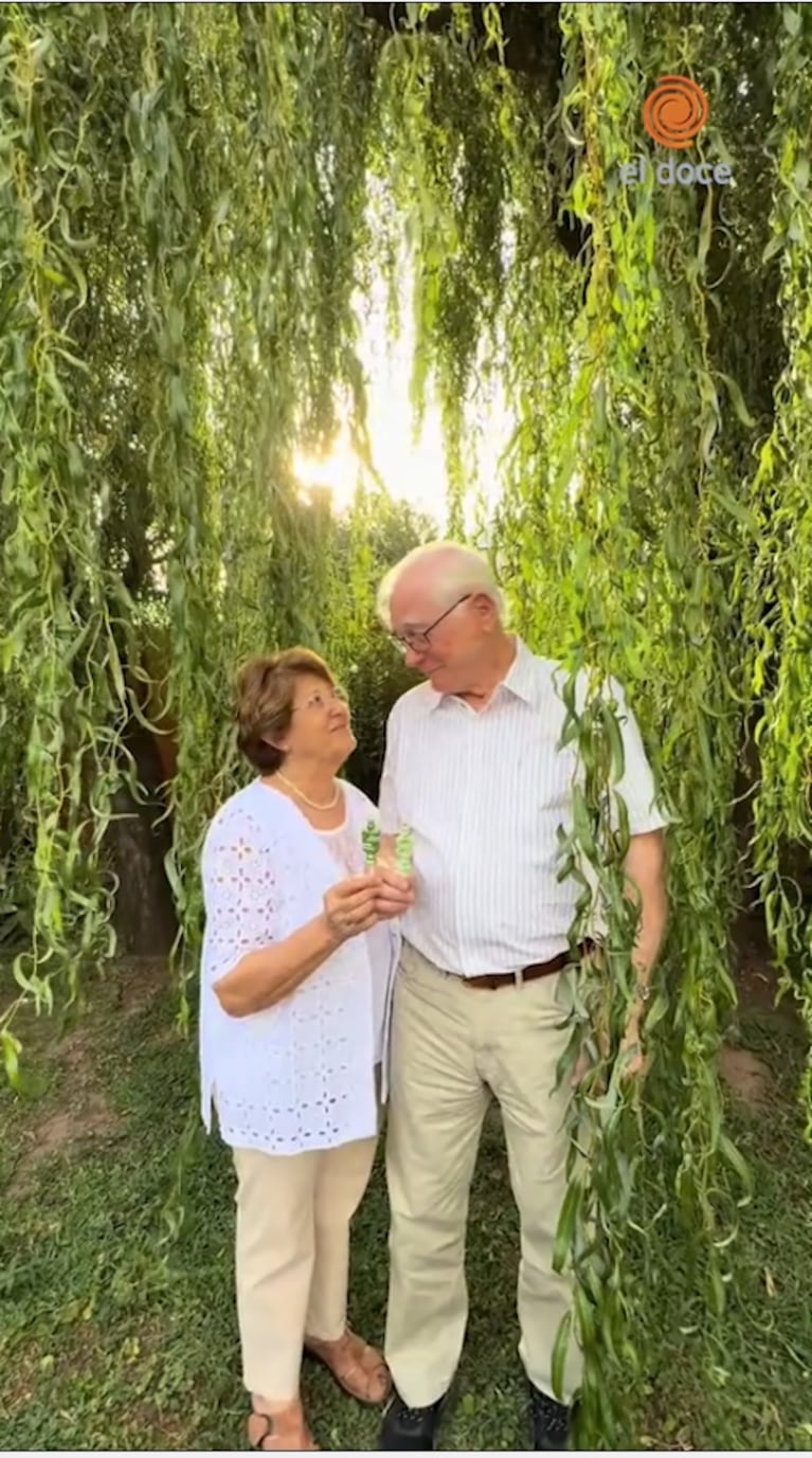 Posaron como modelos para festejar 58 años de amor 