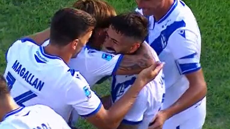 Lanzini aprovechó una floja reacción de Herrera y Vélez se lo igualó a Talleres en Liniers