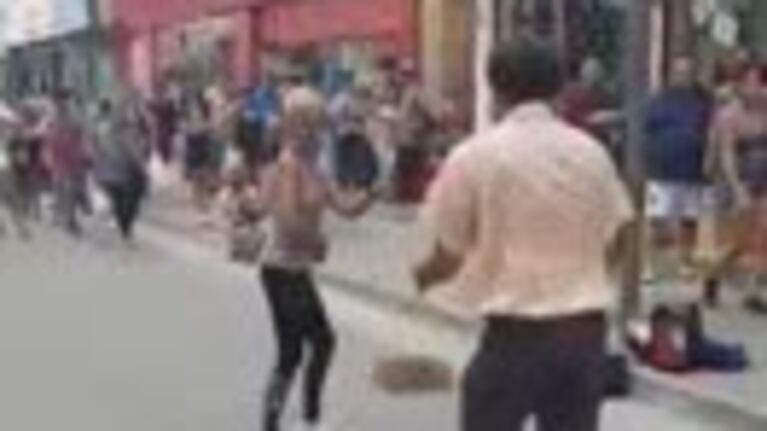 Los bailarines de la peatonal