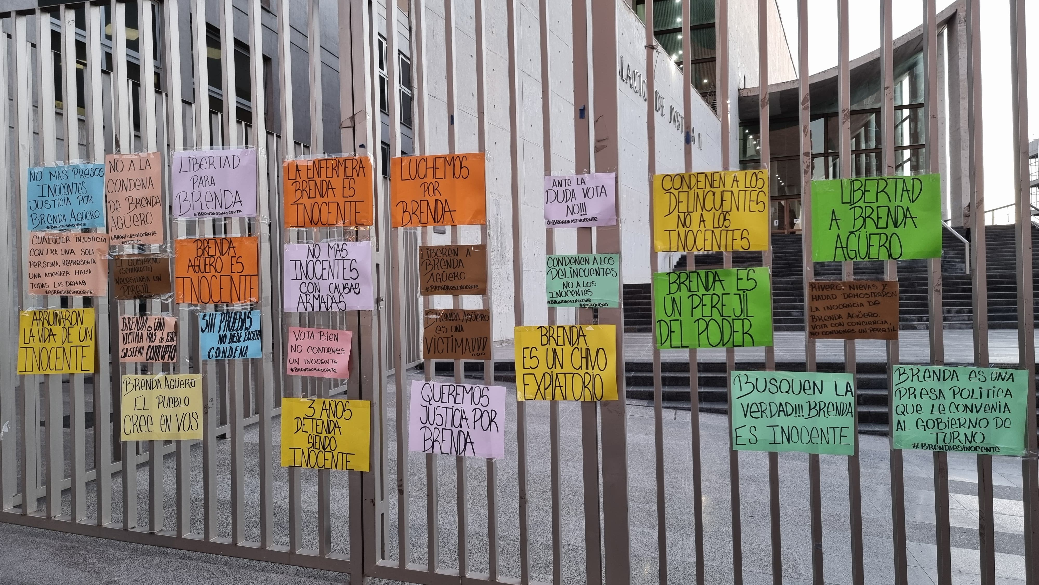 La palabra de las mamás del Neonatal y los padres de Brenda Agüero antes de la audiencia final