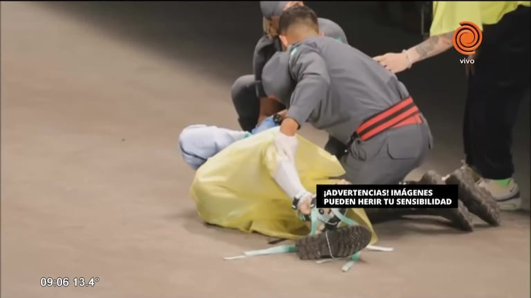 Modelo muere en la pasarela