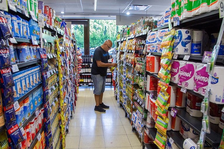 Inflación en Córdoba: vecinos recortan gastos y cambian hábitos de consumo