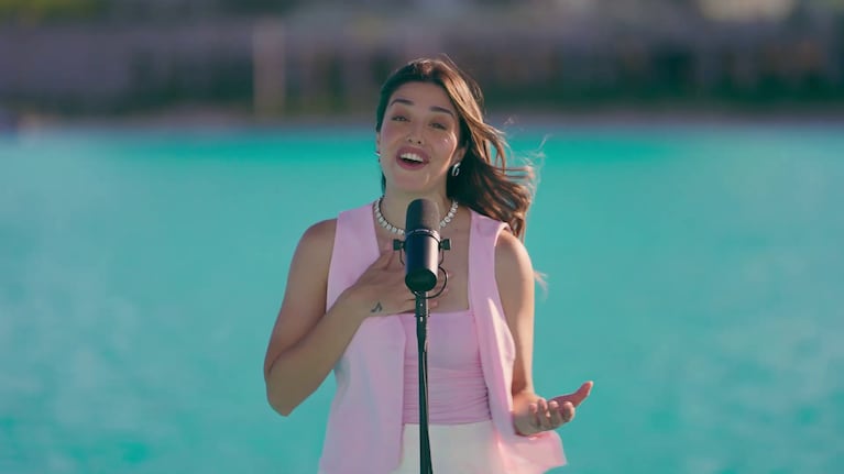 Eugenia Quevedo estrenó junto a Roze OficiaL y Big One 