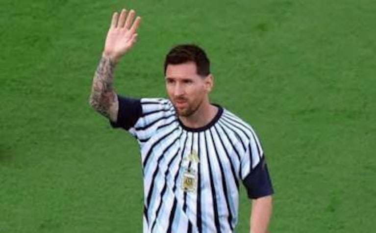 Messi encabezó el calentamiento de Argentina y fue ovacionado antes de la final