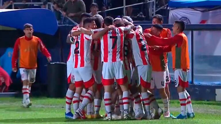 El gol de Damián Puebla para el 1 a 0 de Instituto ante Independiente Rivadavia