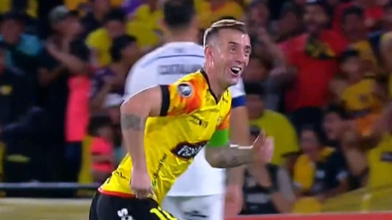 El gol de Damián Díaz y el 1 a 0 de Barcelona sobre Talleres en Ecuador