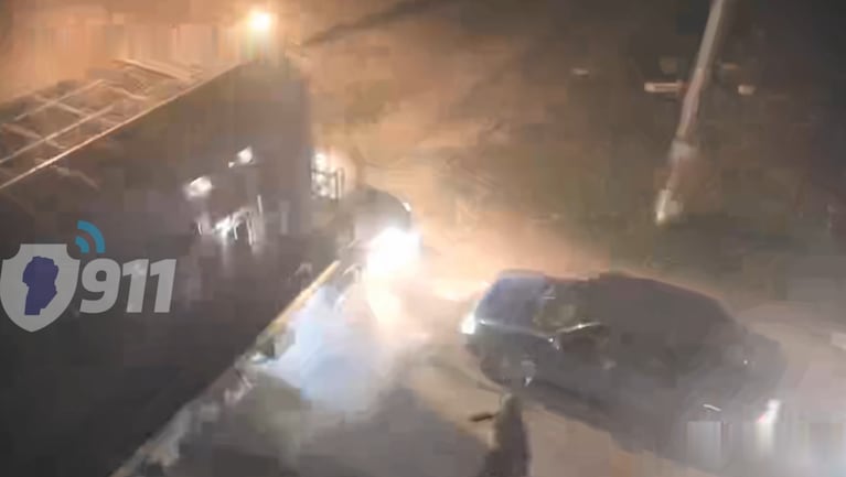 Impactante video del choque entre un tren y un auto