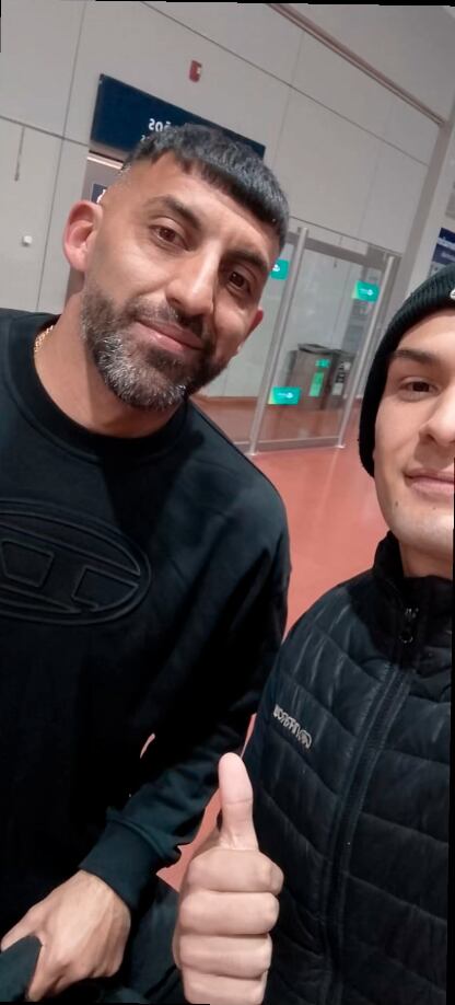 Wanchope en el aeropuerto