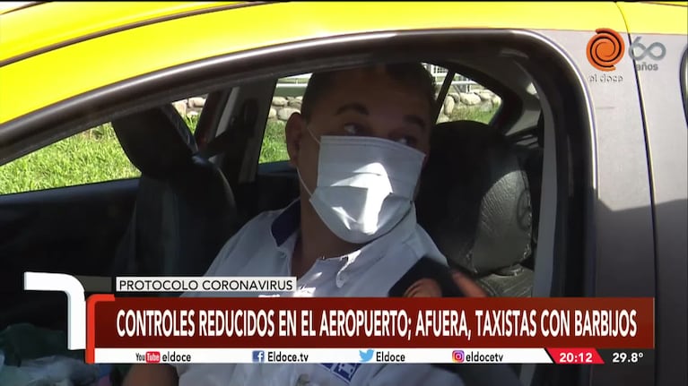 Coronavirus: taxistas con barbijos en el Aeropuerto Córdoba