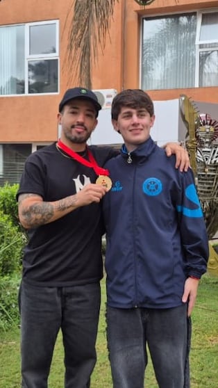 Encuentro de campeones en el patio de El Doce