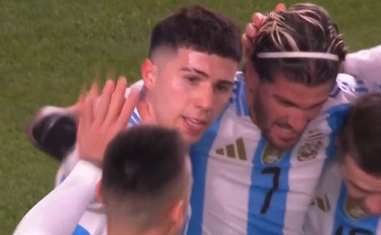 El gol de Enzo Fernández para el 2 a 0 de Argentina ante El Salvador